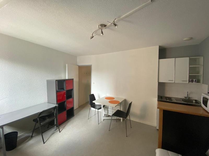 STUDIO A LOUER - ST ETIENNE - 19.8 m2 - 390 &euro; charges comprises par mois