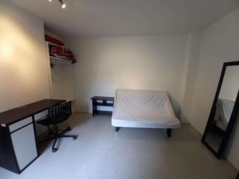 STUDIO A LOUER - ST ETIENNE - 24 m2 - 445 &euro; charges comprises par mois