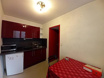 STUDIO A LOUER - ST ETIENNE - 24 m2 - 445 &euro; charges comprises par mois