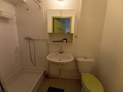STUDIO A LOUER - ST ETIENNE - 24 m2 - 445 &euro; charges comprises par mois