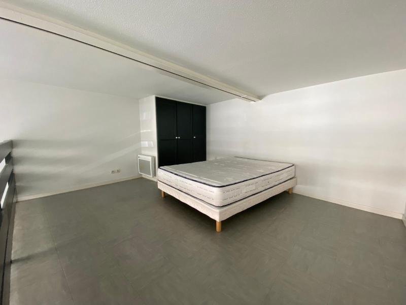 STUDIO A LOUER - ST ETIENNE - 27 m2 - 330 &euro; charges comprises par mois