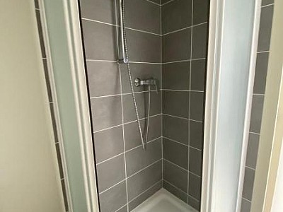 STUDIO A LOUER - ST ETIENNE - 27 m2 - 330 &euro; charges comprises par mois