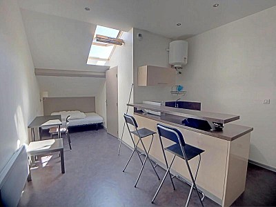STUDIO A LOUER - ST ETIENNE - 22.03 m2 - 350 &euro; charges comprises par mois
