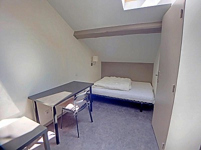 STUDIO A LOUER - ST ETIENNE - 22.03 m2 - 350 &euro; charges comprises par mois