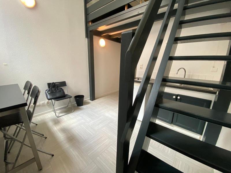 STUDIO A LOUER - ST ETIENNE - 23.19 m2 - 330 &euro; charges comprises par mois