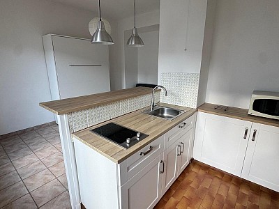 STUDIO A LOUER - ST ETIENNE - 31 m2 - 395 &euro; charges comprises par mois
