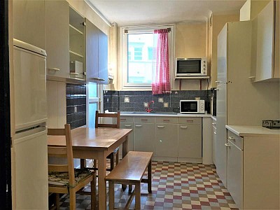 STUDIO A LOUER - ST ETIENNE - 33.2 m2 - 405 &euro; charges comprises par mois