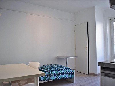 STUDIO A LOUER - ST ETIENNE - 13.74 m2 - 295 &euro; charges comprises par mois