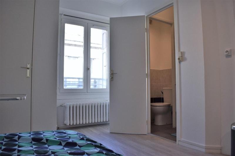 STUDIO A LOUER - ST ETIENNE - 13.74 m2 - 295 &euro; charges comprises par mois
