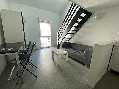 STUDIO A LOUER - ST ETIENNE - 29.03 m2 - 420 &euro; charges comprises par mois