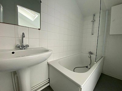 STUDIO A LOUER - ST ETIENNE - 29.03 m2 - 420 &euro; charges comprises par mois