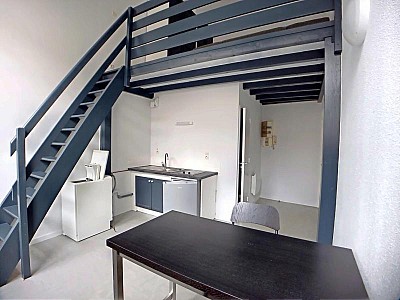 STUDIO A LOUER - ST ETIENNE - 26.31 m2 - 367 &euro; charges comprises par mois