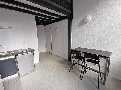 STUDIO A LOUER - ST ETIENNE - 26.31 m2 - 367 &euro; charges comprises par mois