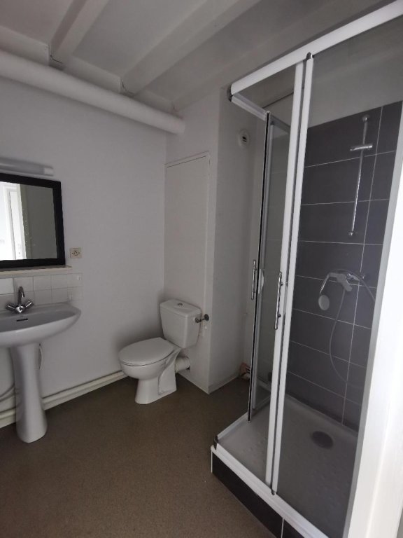 STUDIO A LOUER - ST ETIENNE - 26.31 m2 - 367 &euro; charges comprises par mois