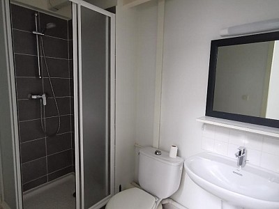 STUDIO A LOUER - ST ETIENNE - 27 m2 - 340 &euro; charges comprises par mois