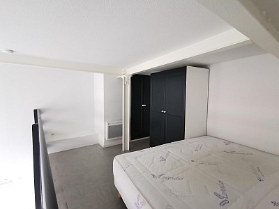STUDIO A LOUER - ST ETIENNE - 27 m2 - 340 &euro; charges comprises par mois