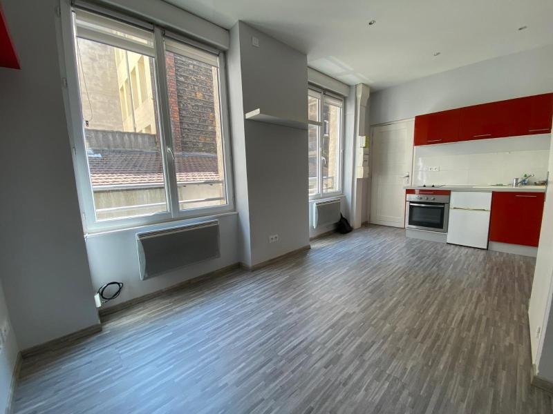 STUDIO A LOUER - ST ETIENNE - 18.9 m2 - 340 &euro; charges comprises par mois