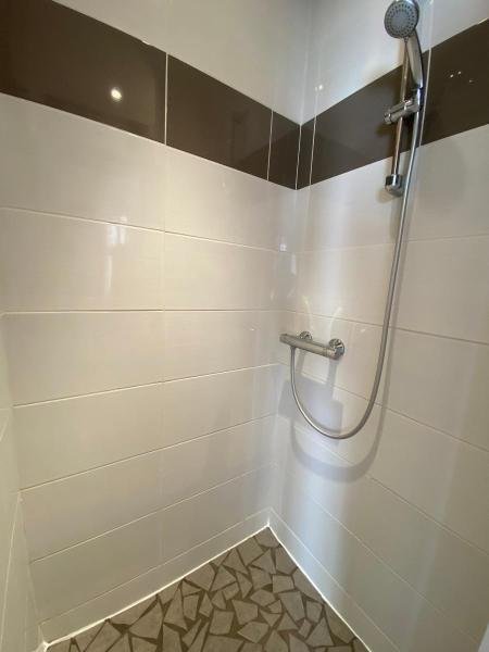 STUDIO A LOUER - ST ETIENNE - 18.9 m2 - 340 &euro; charges comprises par mois