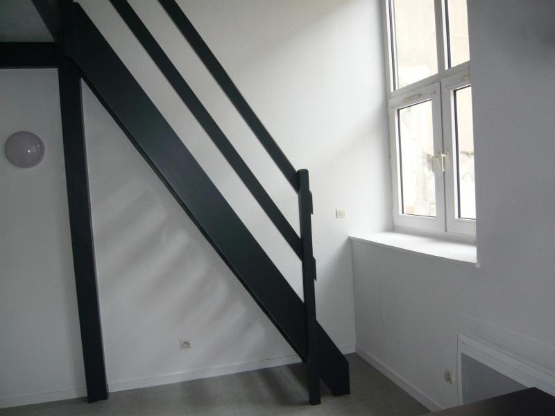 STUDIO A LOUER - ST ETIENNE - 23.83 m2 - 330 &euro; charges comprises par mois