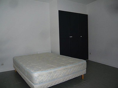 STUDIO A LOUER - ST ETIENNE - 23.83 m2 - 330 &euro; charges comprises par mois