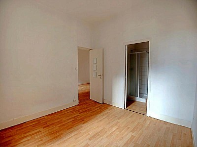 STUDIO A LOUER - ST ETIENNE - 35.55 m2 - 295 &euro; charges comprises par mois