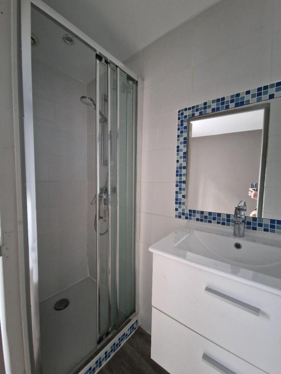 STUDIO A LOUER - ST ETIENNE - 21.66 m2 - 295 &euro; charges comprises par mois