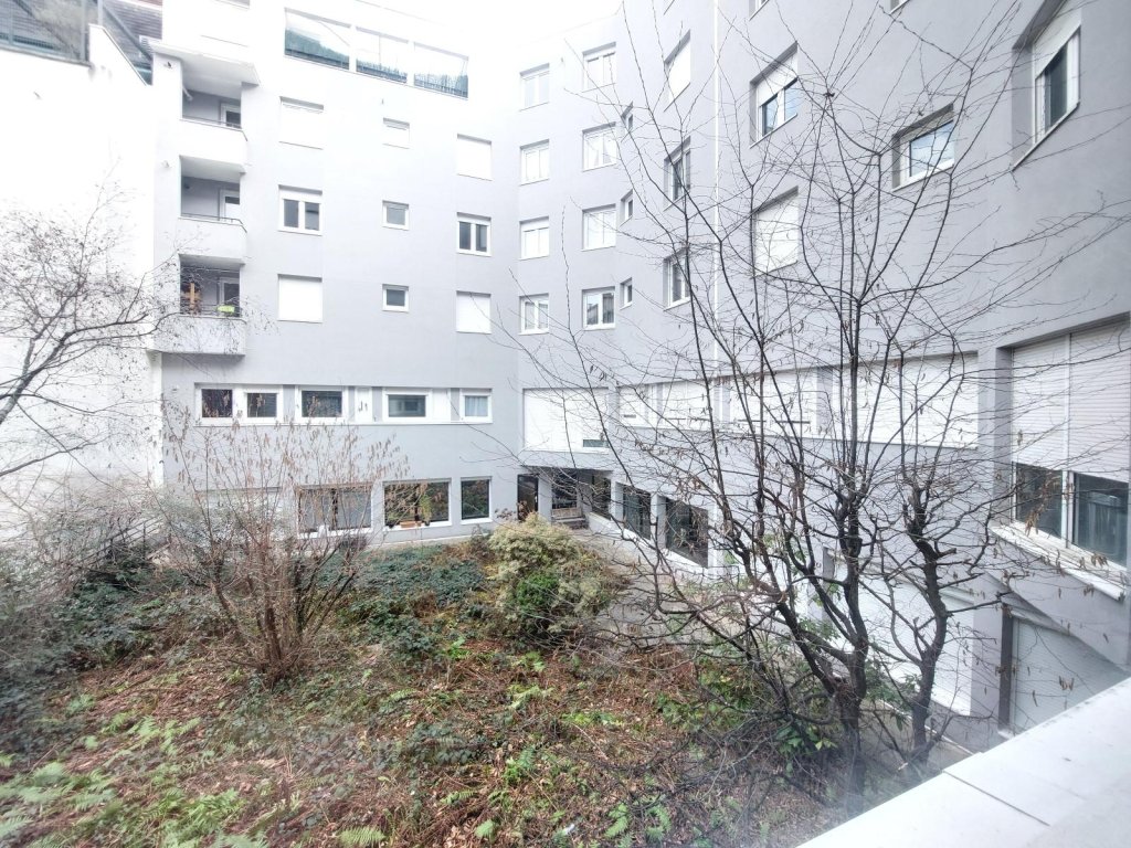 STUDIO A LOUER - ST ETIENNE - 23.87 m2 - 340 &euro; charges comprises par mois