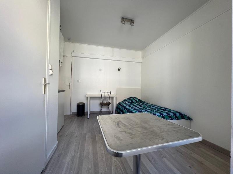 STUDIO A VENDRE - ST ETIENNE - 14 m2 - 26 000 &euro;