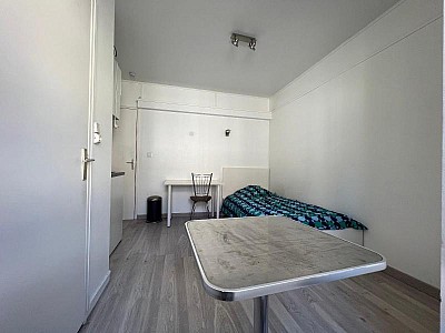 STUDIO A VENDRE - ST ETIENNE - 14 m2 - 26 000 &euro;