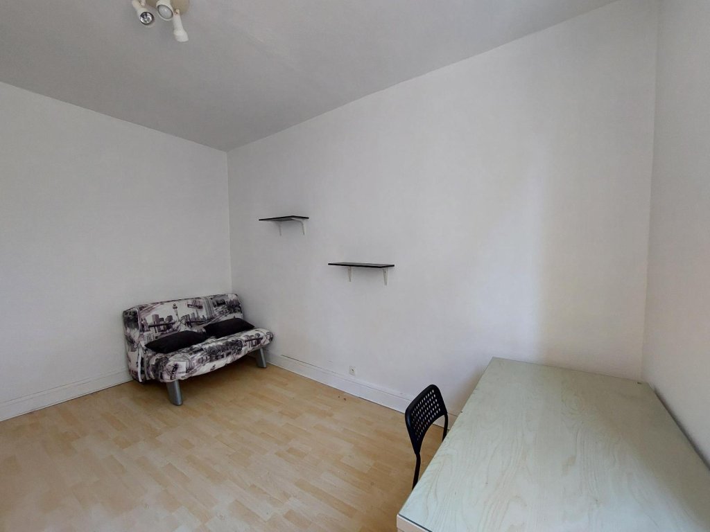 STUDIO A VENDRE - ST ETIENNE - 18.7 m2 - 38 500 &euro;