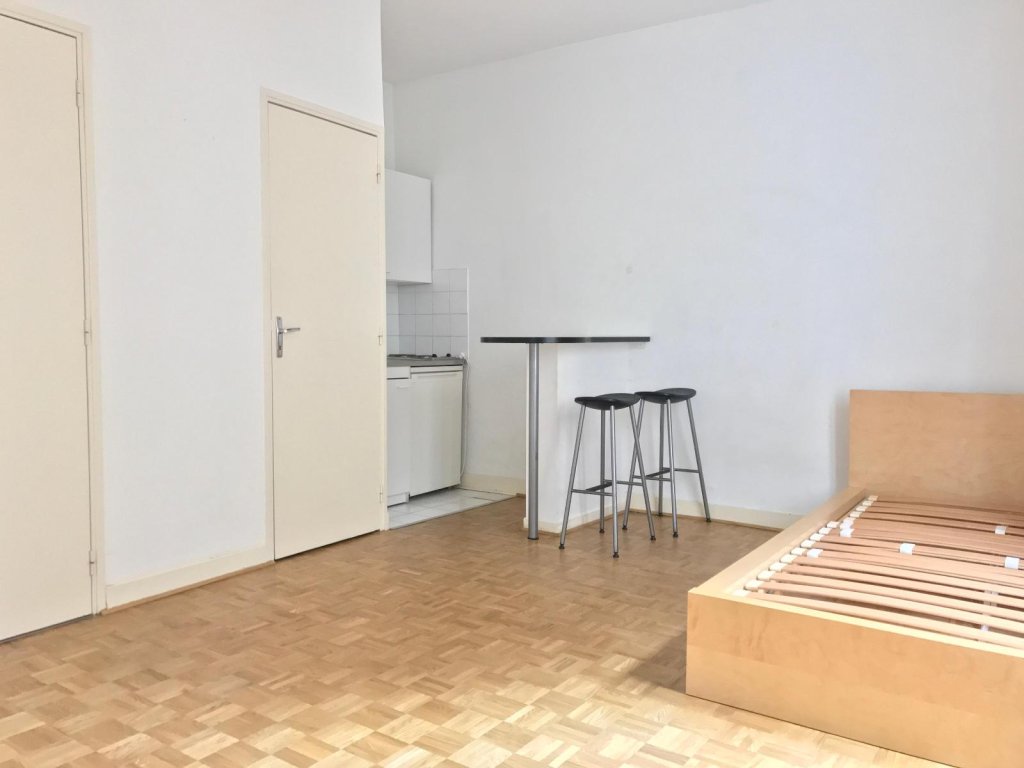 STUDIO A VENDRE - ST ETIENNE Centre Ville - 17.7 m2 - 38 500 &euro;