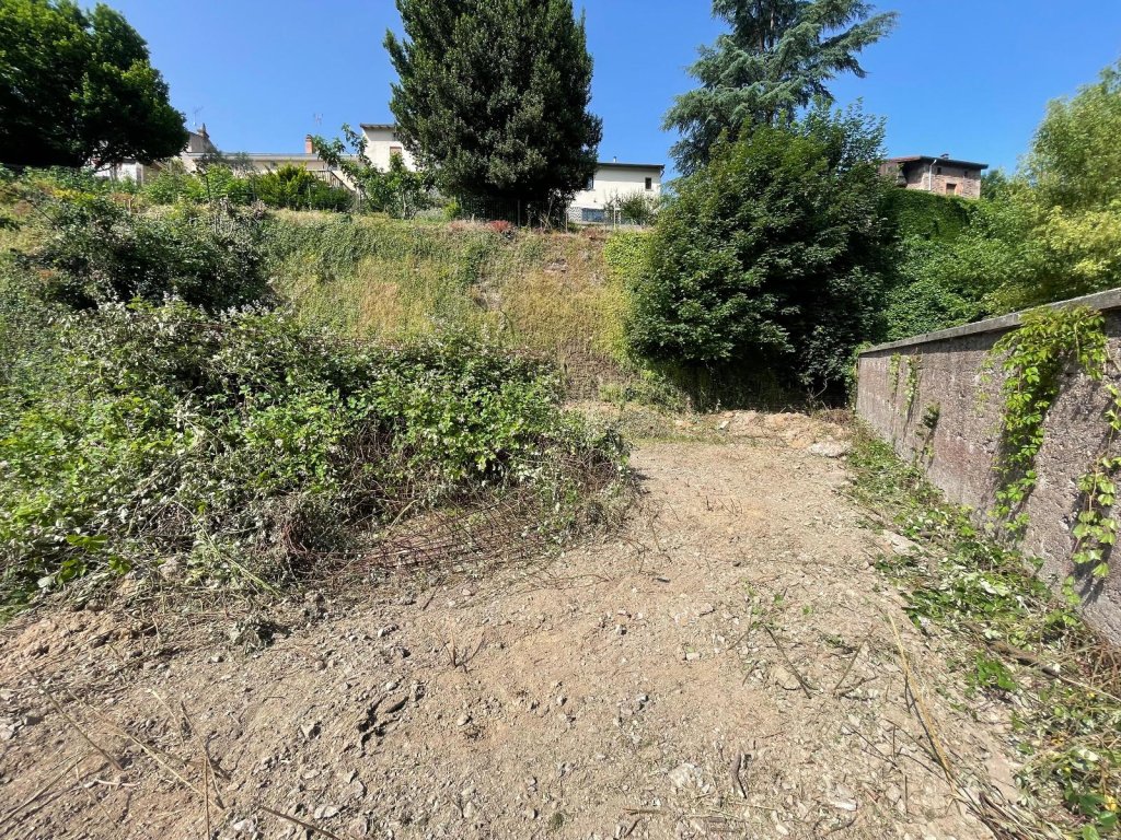 TERRAIN A VENDRE - ST CHAMOND - 795 m2 - 150 000 &euro;