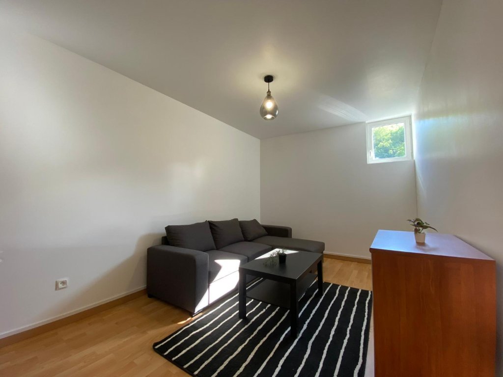 APPARTEMENT T2 A LOUER - ST ETIENNE - 46.58 m2 - 520 &euro; charges comprises par mois