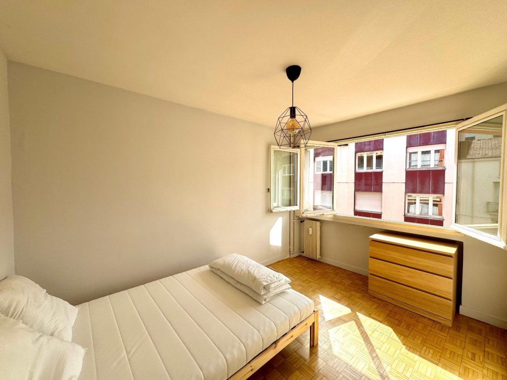 APPARTEMENT T2 A LOUER - ST ETIENNE - 38 m2 - 550 &euro; charges comprises par mois