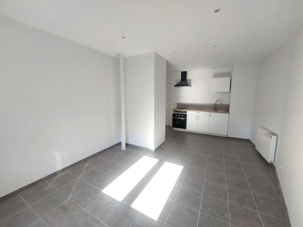APPARTEMENT T2 A LOUER - ST ETIENNE - 36.3 m2 - 515 &euro; charges comprises par mois