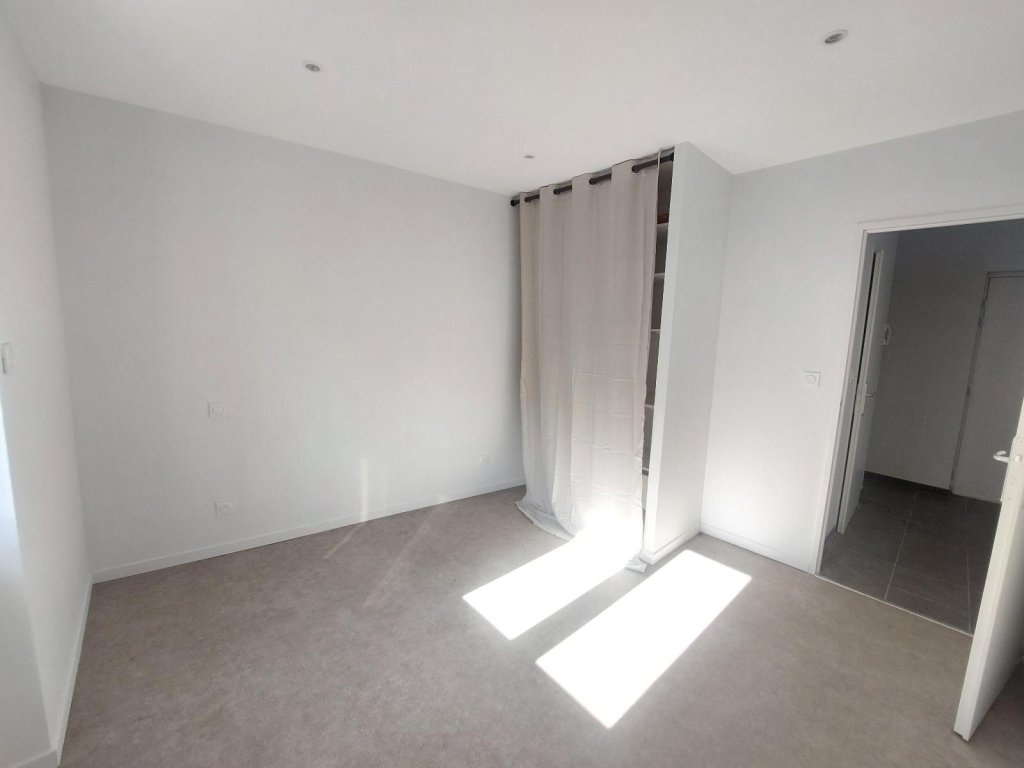 APPARTEMENT T2 A LOUER - ST ETIENNE - 36.3 m2 - 515 &euro; charges comprises par mois