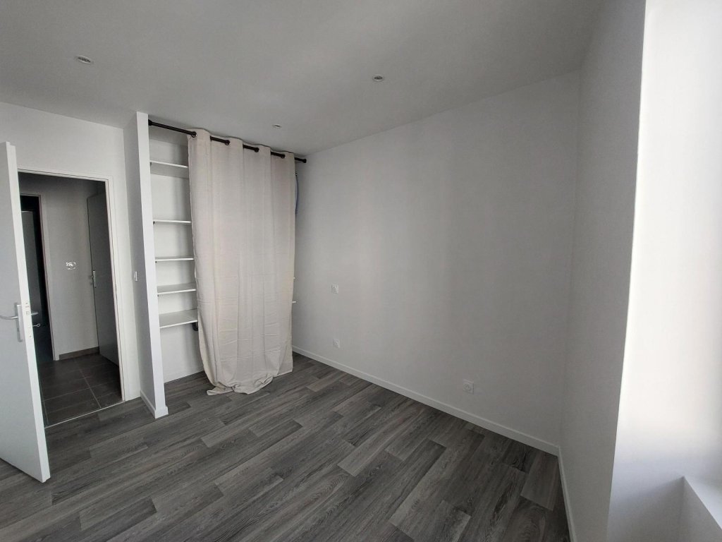 APPARTEMENT T2 A LOUER - ST ETIENNE - 34.07 m2 - 515 &euro; charges comprises par mois