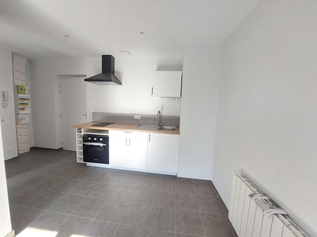 APPARTEMENT T2 A LOUER - ST ETIENNE - 36.3 m2 - 515 &euro; charges comprises par mois