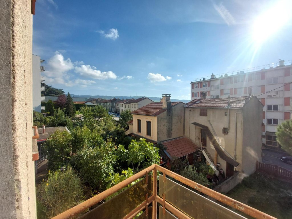 APPARTEMENT T2 A LOUER - ST ETIENNE - 36.3 m2 - 515 &euro; charges comprises par mois