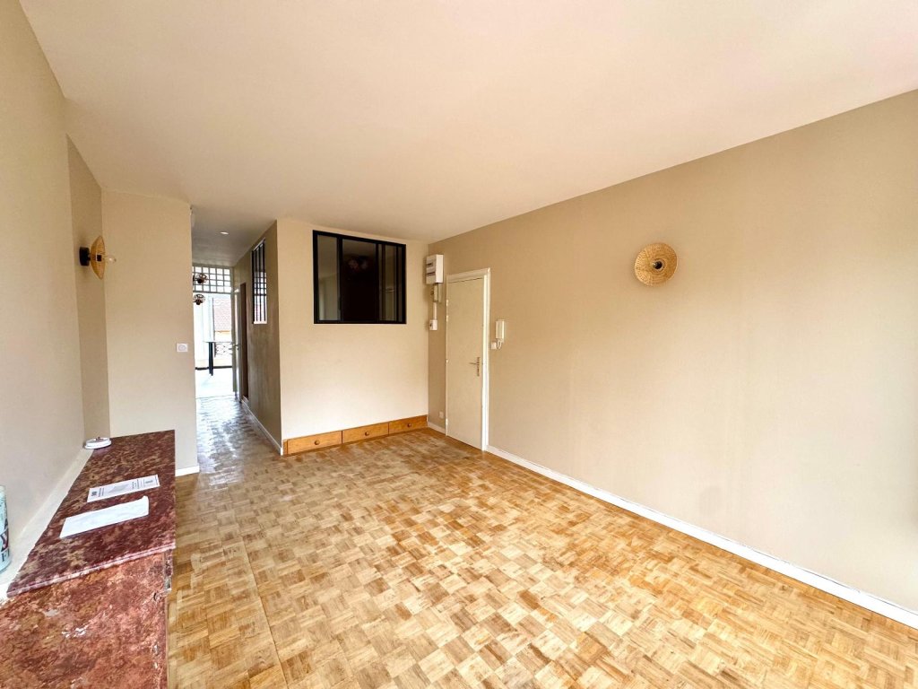 APPARTEMENT T2 A LOUER - ST ETIENNE - 47.74 m2 - 545 &euro; charges comprises par mois