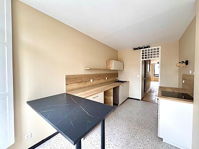 APPARTEMENT T2 A LOUER - ST ETIENNE - 47.74 m2 - 545 &euro; charges comprises par mois