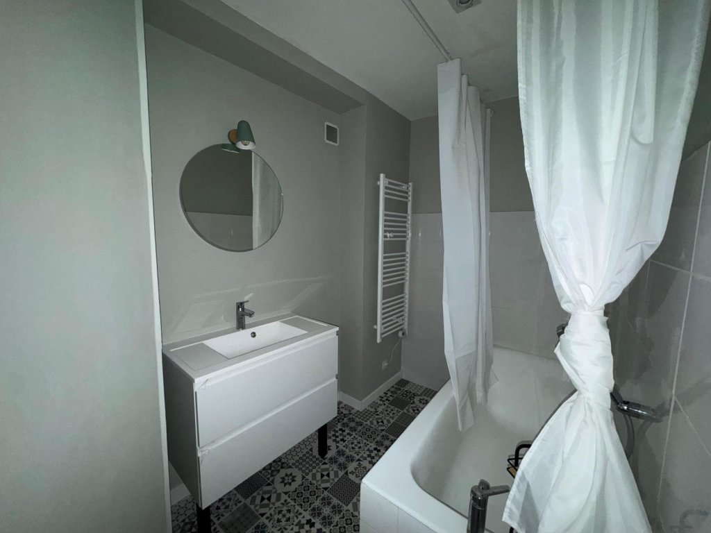 APPARTEMENT T2 A LOUER - ST ETIENNE - 47.74 m2 - 545 &euro; charges comprises par mois