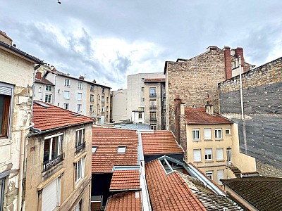 APPARTEMENT T2 A LOUER - ST ETIENNE - 47.74 m2 - 545 &euro; charges comprises par mois