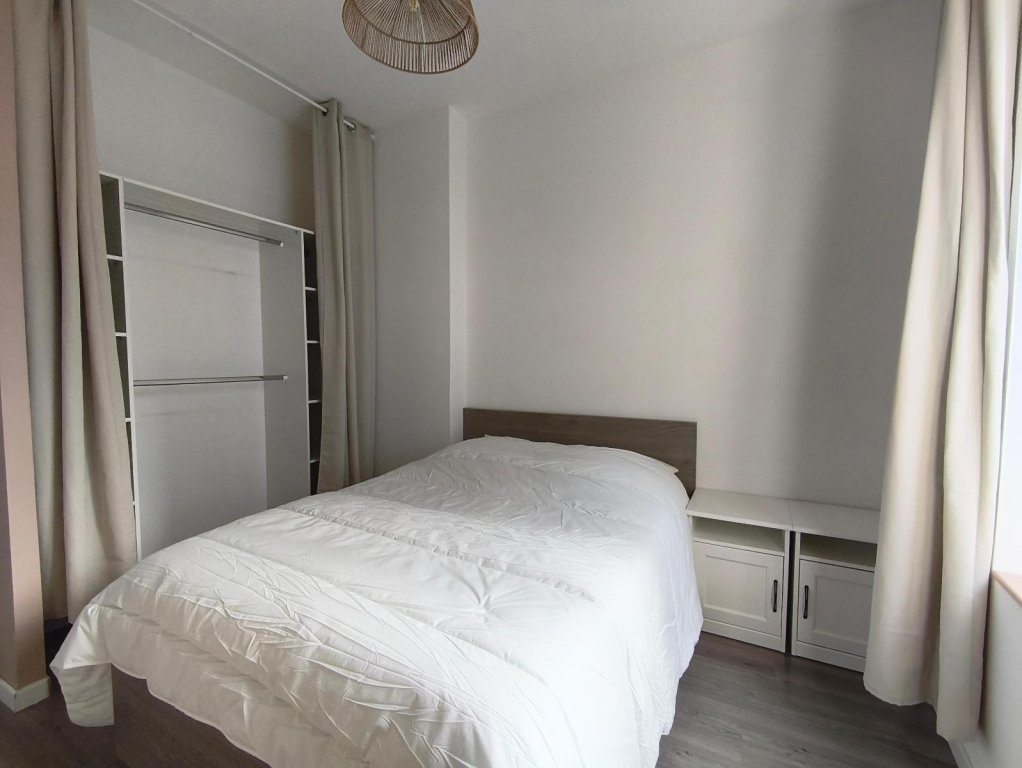 APPARTEMENT T2 A LOUER - ST ETIENNE - 53.93 m2 - 590 &euro; charges comprises par mois