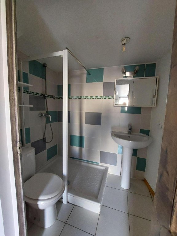 APPARTEMENT T2 A LOUER - ST ETIENNE - 35.24 m2 - 350 &euro; charges comprises par mois