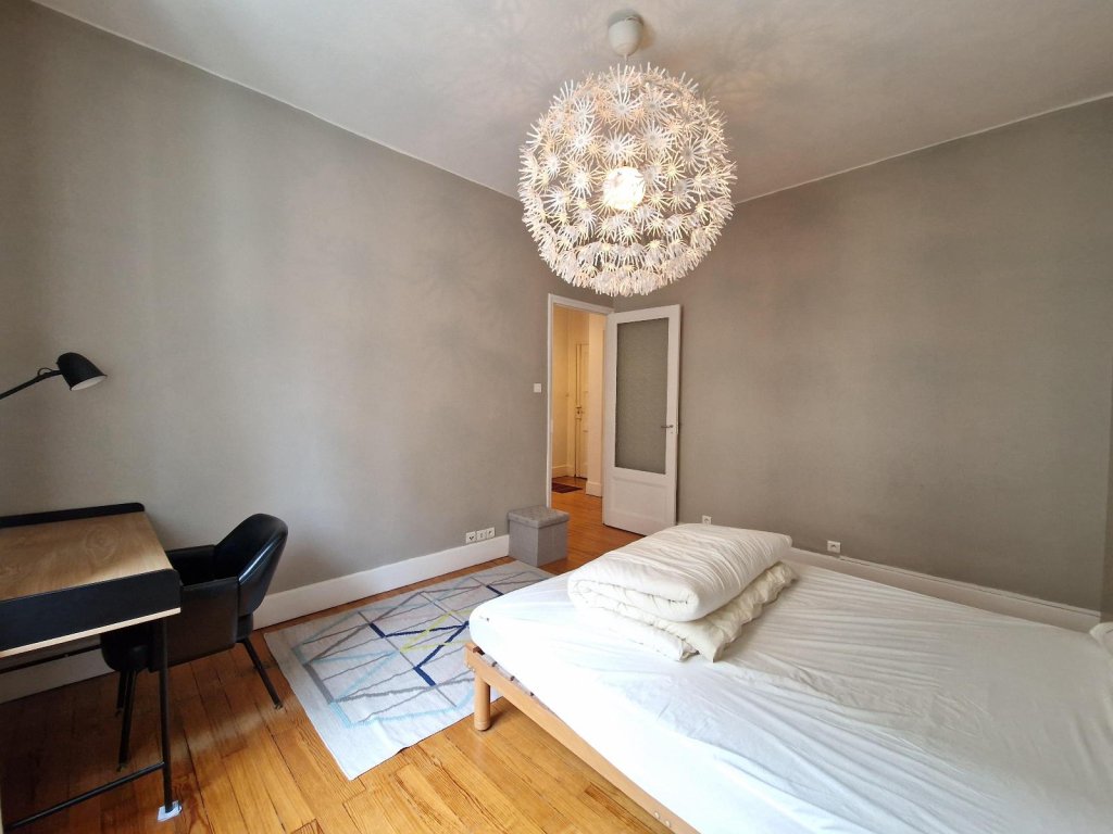 APPARTEMENT T2 A LOUER - ST ETIENNE - 59.41 m2 - 630 &euro; charges comprises par mois