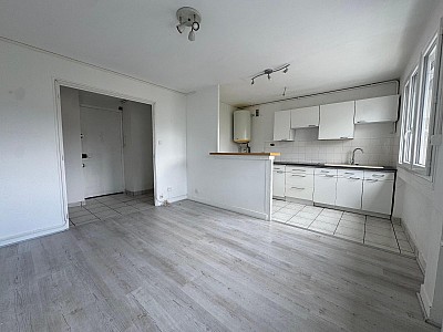 APPARTEMENT T2 A LOUER - ST ETIENNE - 39.17 m2 - 420 &euro; charges comprises par mois