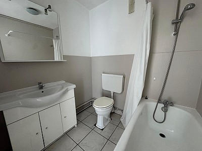 APPARTEMENT T2 A LOUER - ST ETIENNE - 39.17 m2 - 420 &euro; charges comprises par mois