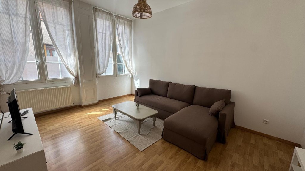 APPARTEMENT T2 A LOUER - ST ETIENNE - 53.33 m2 - 590 &euro; charges comprises par mois