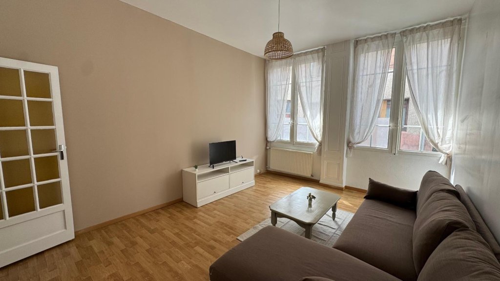 APPARTEMENT T2 A LOUER - ST ETIENNE - 53.33 m2 - 590 &euro; charges comprises par mois